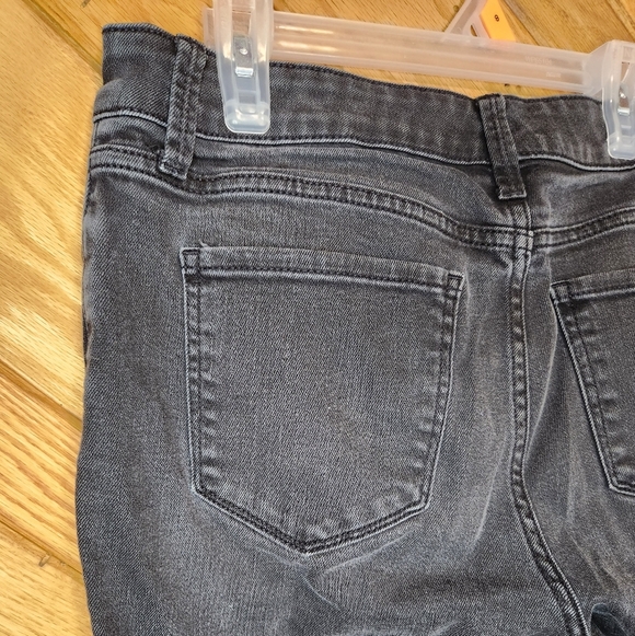 St. John's Bay dark gray size 8 skinny leg jeans - Picture 9 of 13
